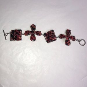 NWOT Beaded Flower square black and pink bracelet